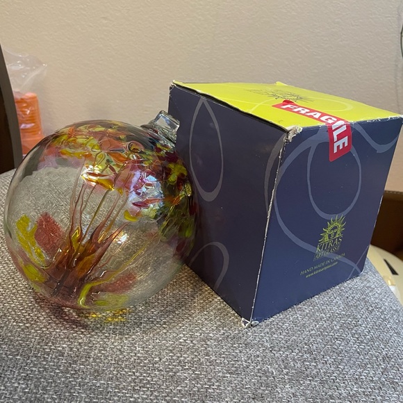 Kitra’s Art Glass Ornament - Picture 1 of 3